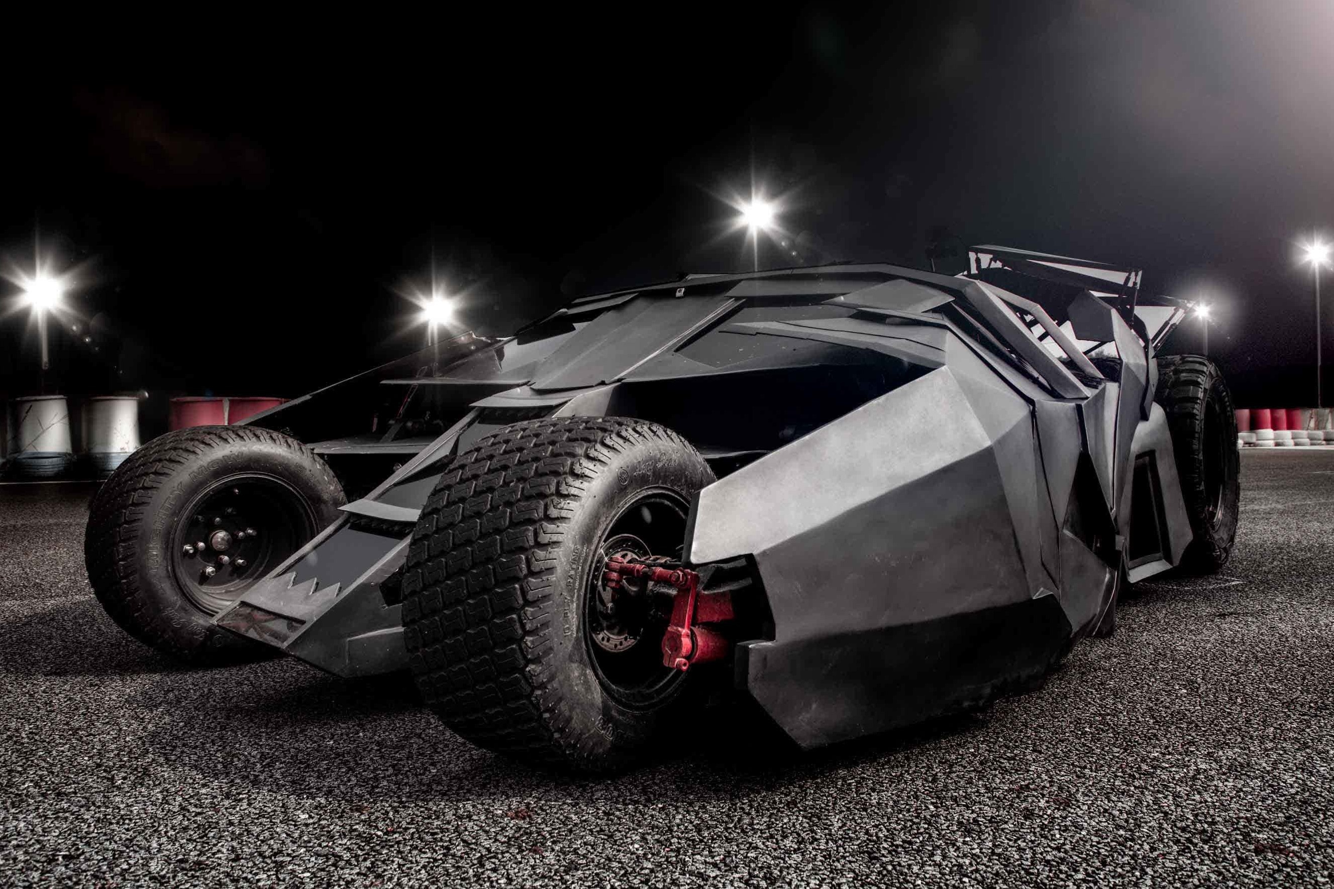 Nguoi Viet che tao xe Batman - dung dong co dien, dat toc do 60 km/h hinh anh