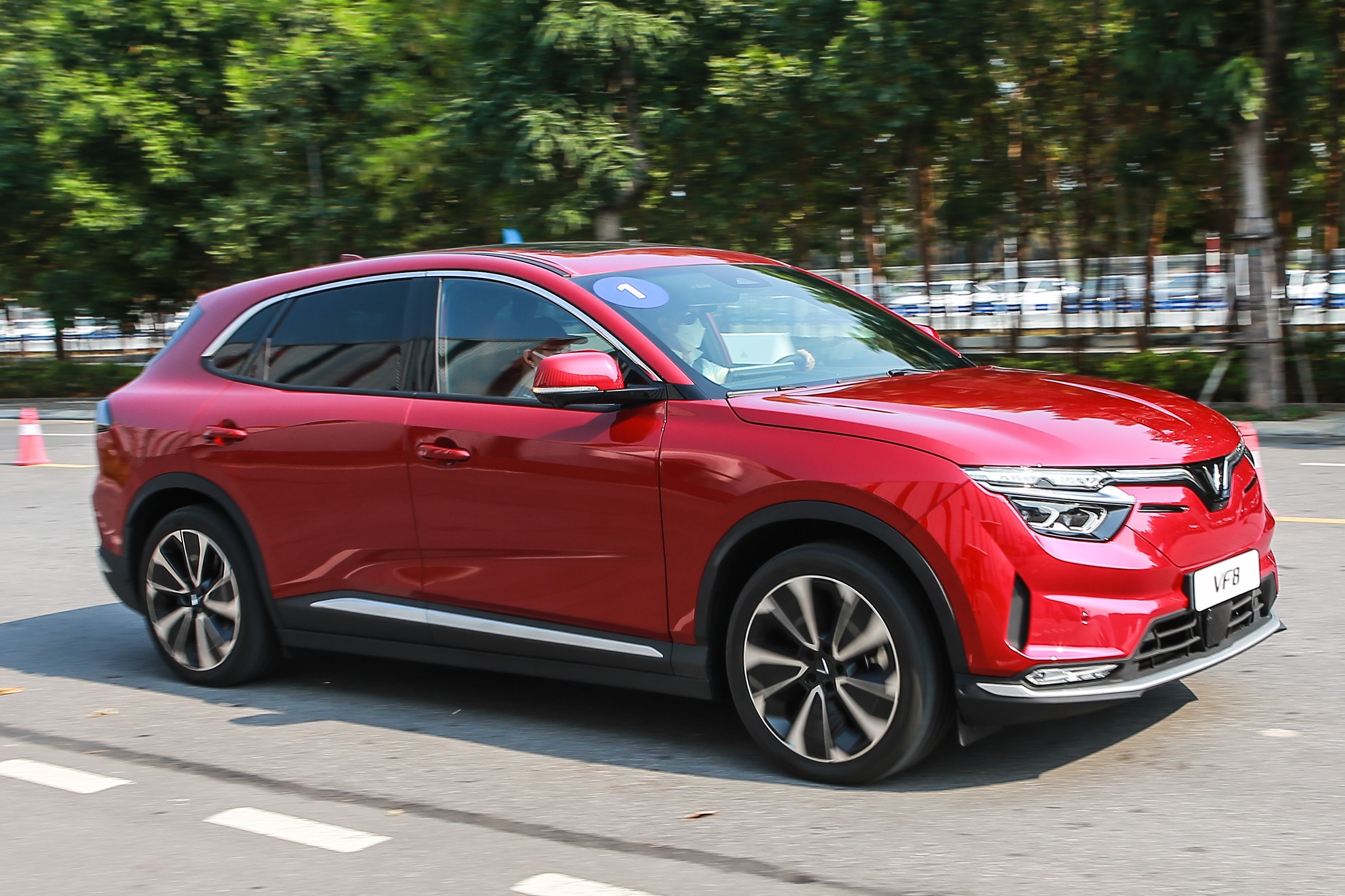 cong nghe an toan VinFast VF 8 anh 12