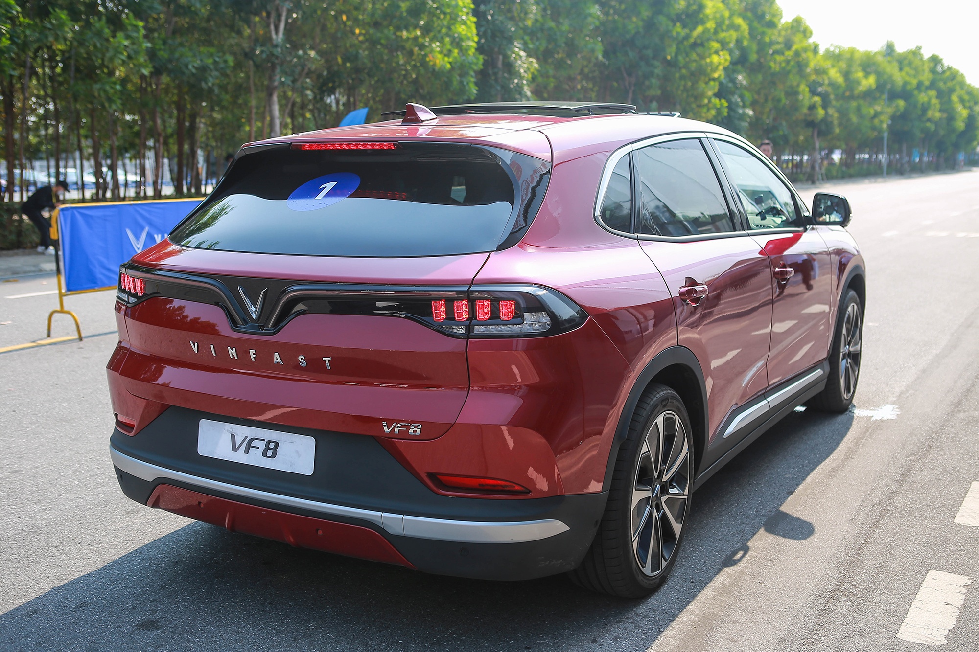 cong nghe an toan VinFast VF 8 anh 13