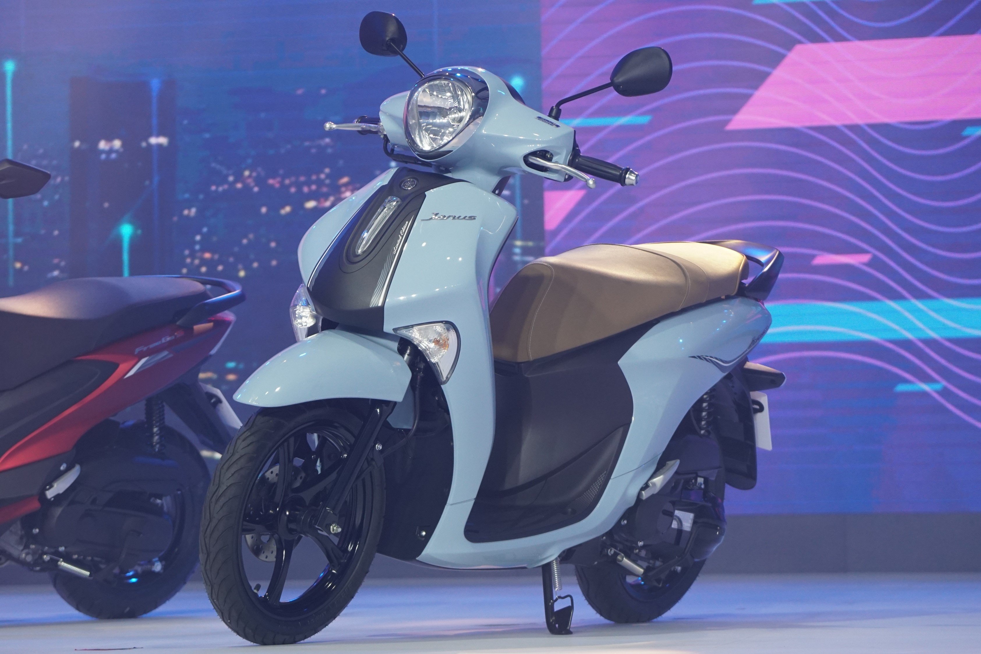 Yamaha Janus 2022 ra mat - thiet ke moi, khong nhieu nang cap hinh anh