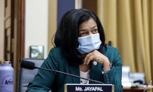 Cang thang lai bao trum Dien Capitol anh 2