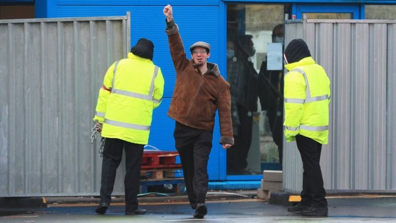 'Toi uoc minh o lai Vu Han thay vi len may bay di tan' hinh anh