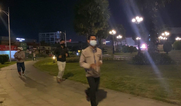 Het phat roi, Campuchia chuyen sang phat chay nguoi vi pham phong toa hinh anh