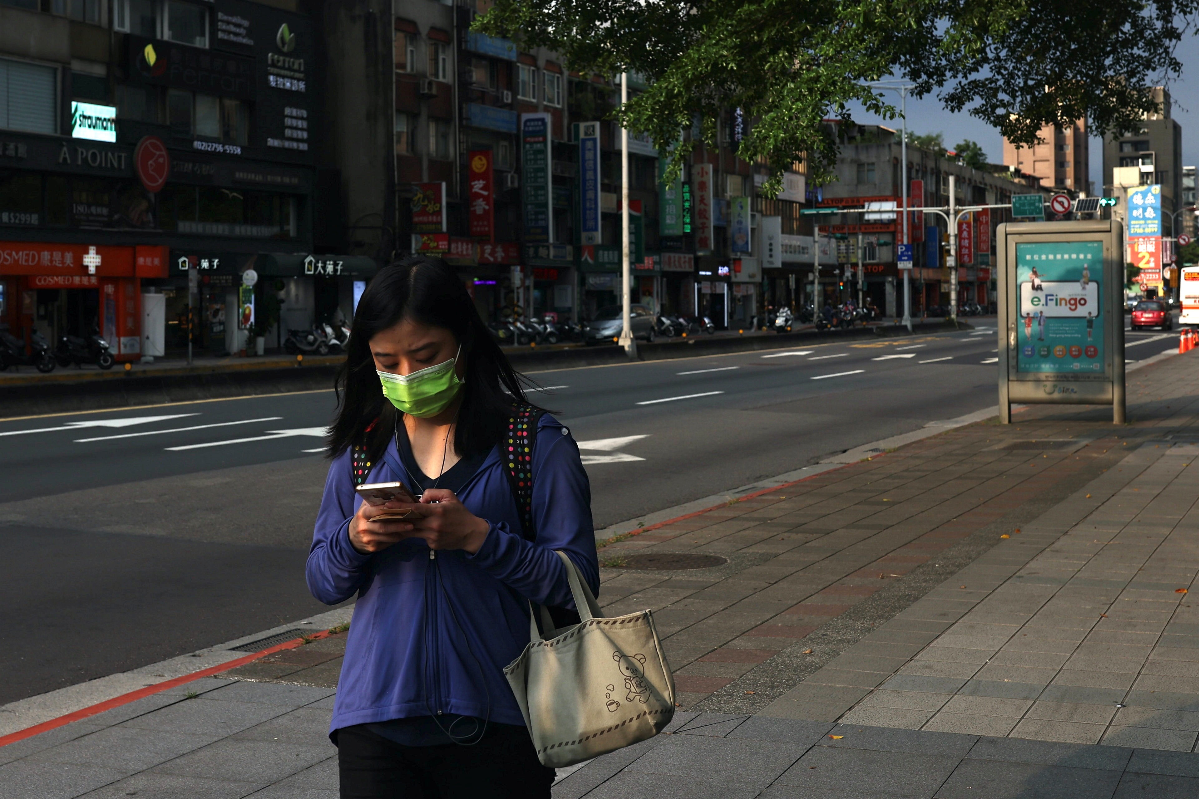 dich Covid-19 chau A anh 1