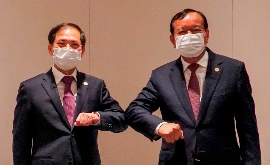 Bo truong Bui Thanh Son gap Pho thu tuong Campuchia Prak Sokhonn hinh anh