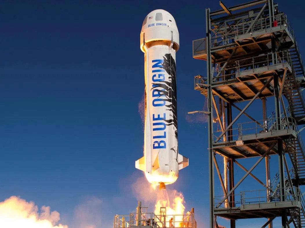 Chi gan 30 trieu USD de bay vao vu tru cung Jeff Bezos hinh anh