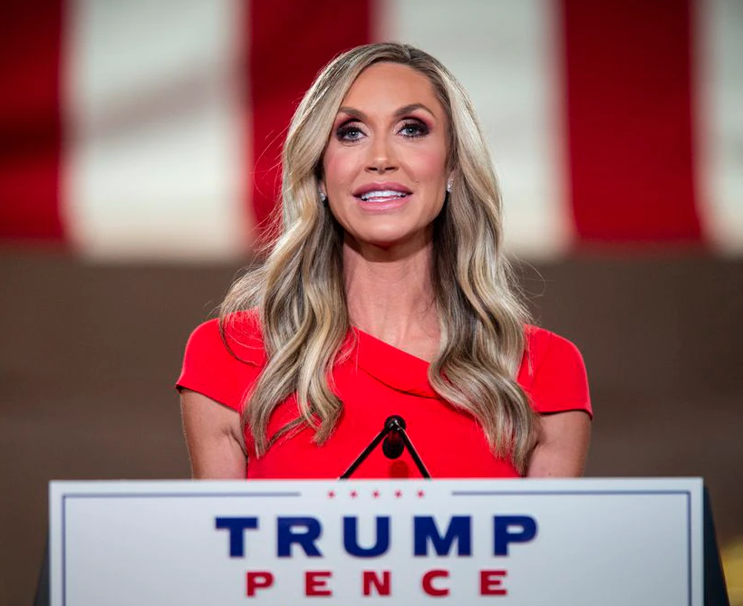 Khuyen nguoi My o bien gioi mua them sung, con dau Trump bi chi trich hinh anh