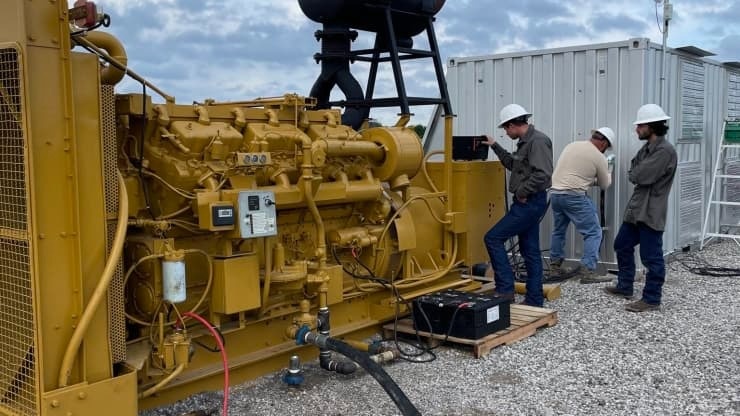 Lam giau nho be may dao Bitcoin toi canh mo dau hinh anh