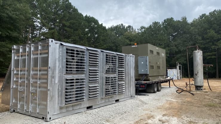 2 chang trai lam giau nho dao Bitcoin bang khi tu nhien anh 1