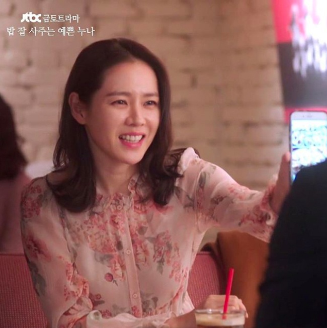 chiec vay hoa hot nhat he 2018 anh 5