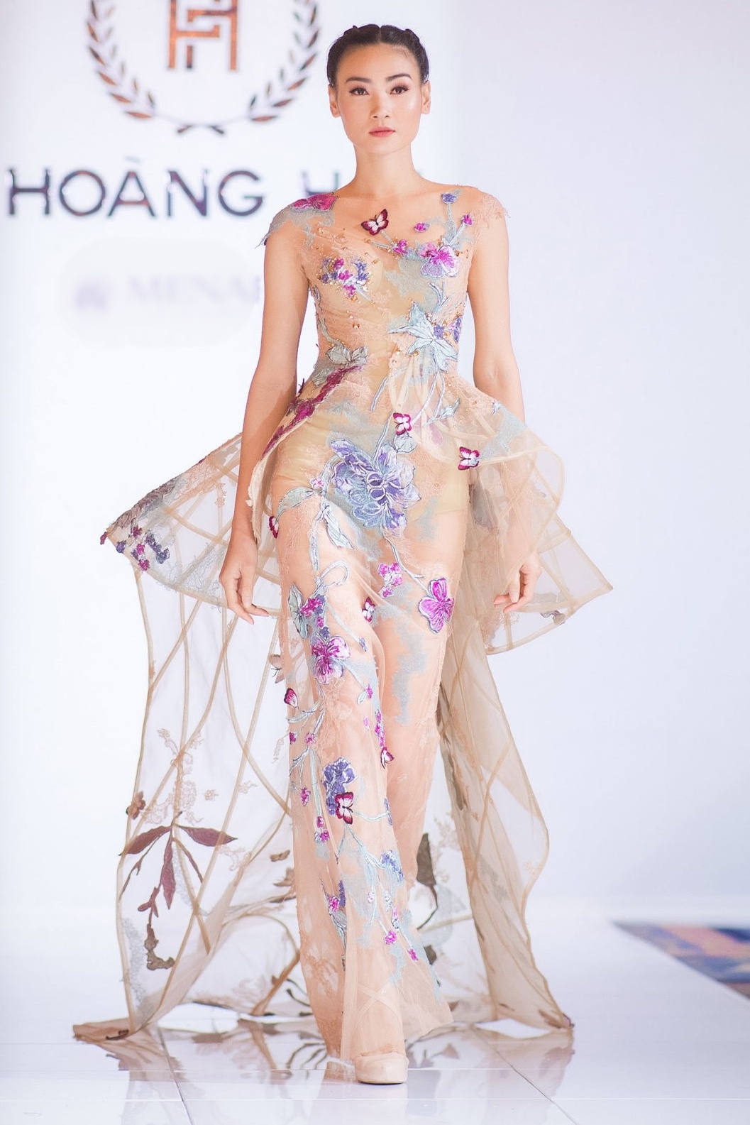 Hoa hau Do My Linh anh 11