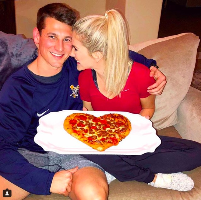 hinh anh ban trai cua Miss USA 2018 anh 5