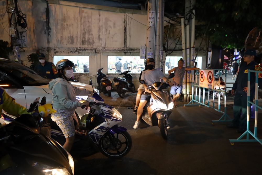 Pho dem Thao Dien anh 1