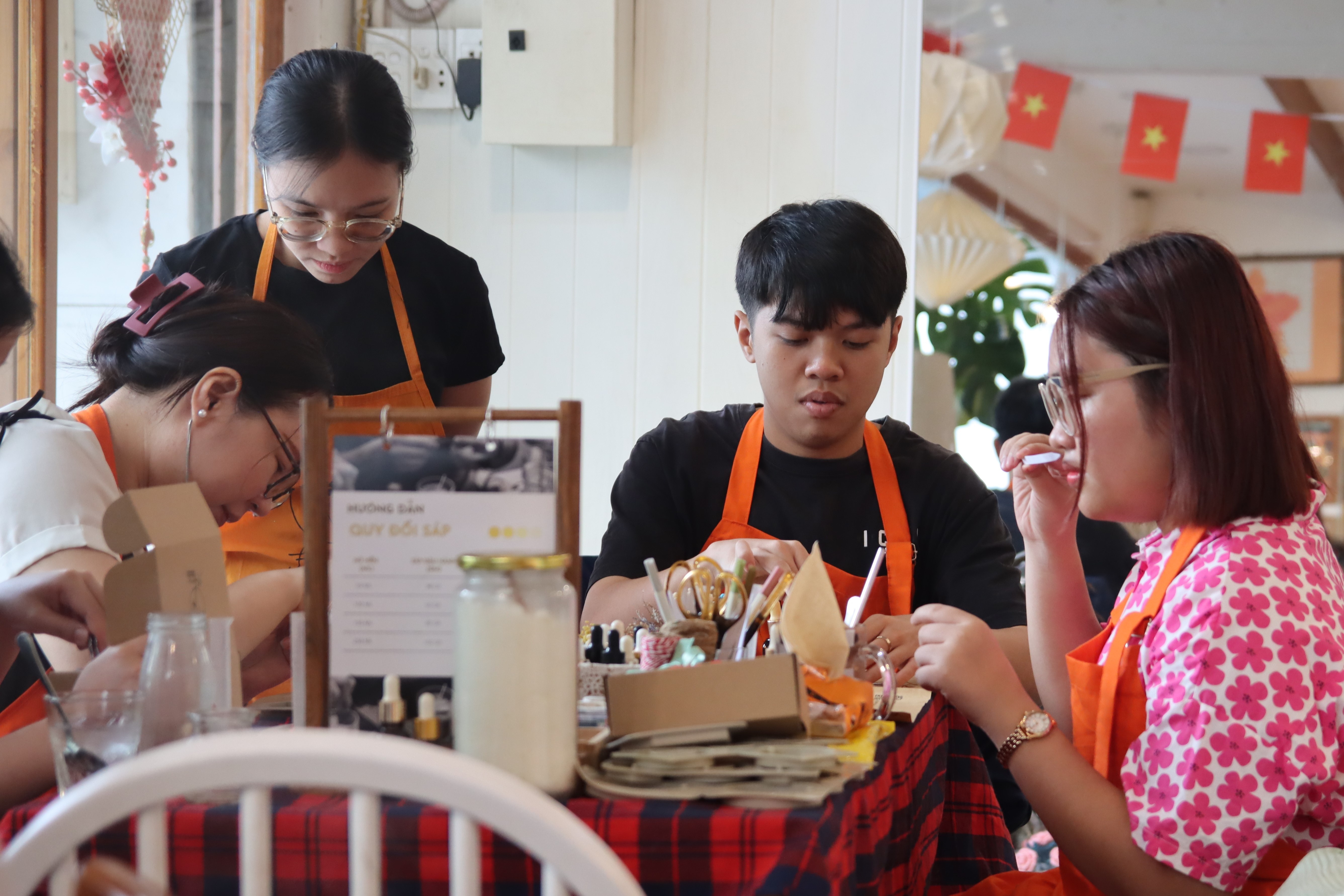 Chi tien trieu di workshop 'chua lanh' cuoi nam hinh anh