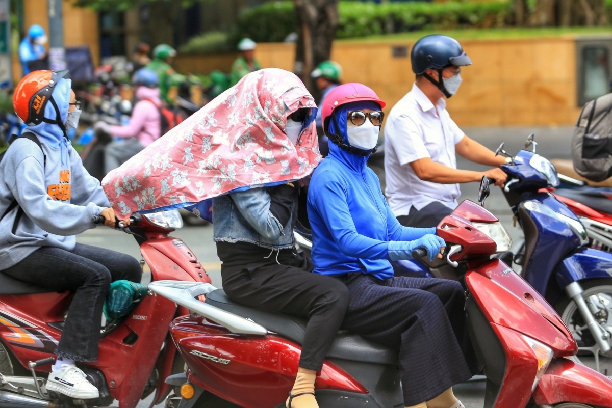 năm 2024 nóng nhất ảnh 1 nam 2024 nong nhat anh 1