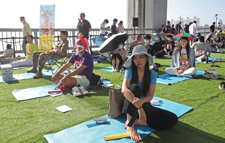 cuoc thi ngoi khong anh 3