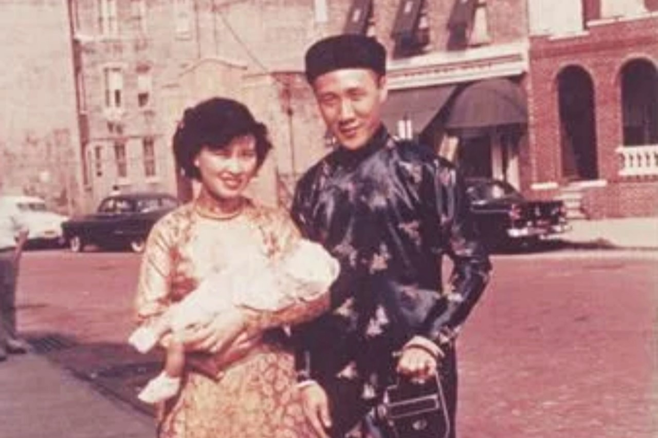 Nguoi giau nhat Sai Gon xua, thue nhan cong phoi tien cho khoi moc hinh anh