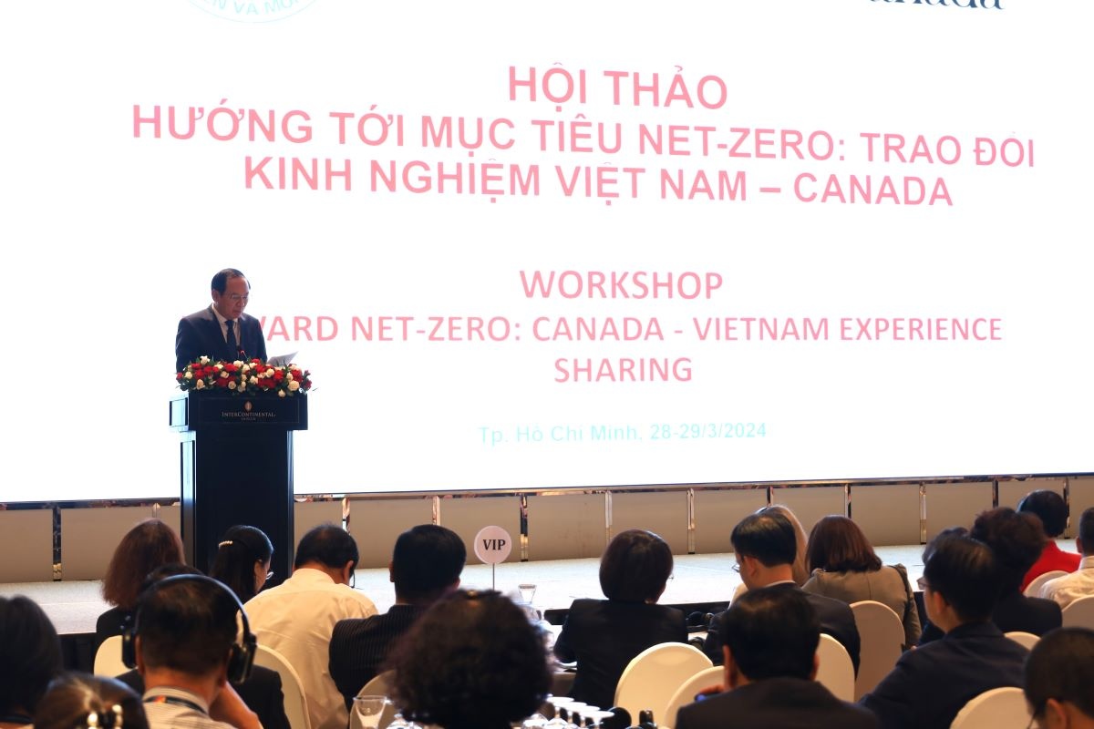 phai doan thuong mai canada anh 2