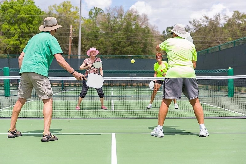 chơi pickleball khi du lịch ảnh 4 choi pickleball khi du lich anh 4
