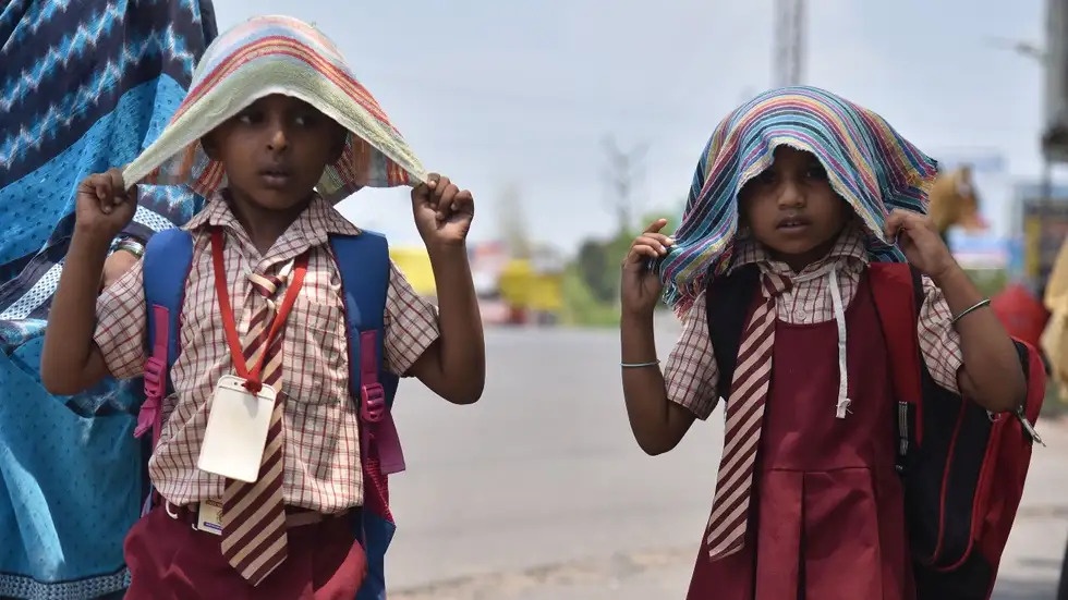 nghi hoc vi nang nong anh 3