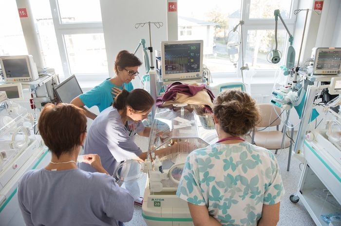 ty le sinh the gioi anh 2