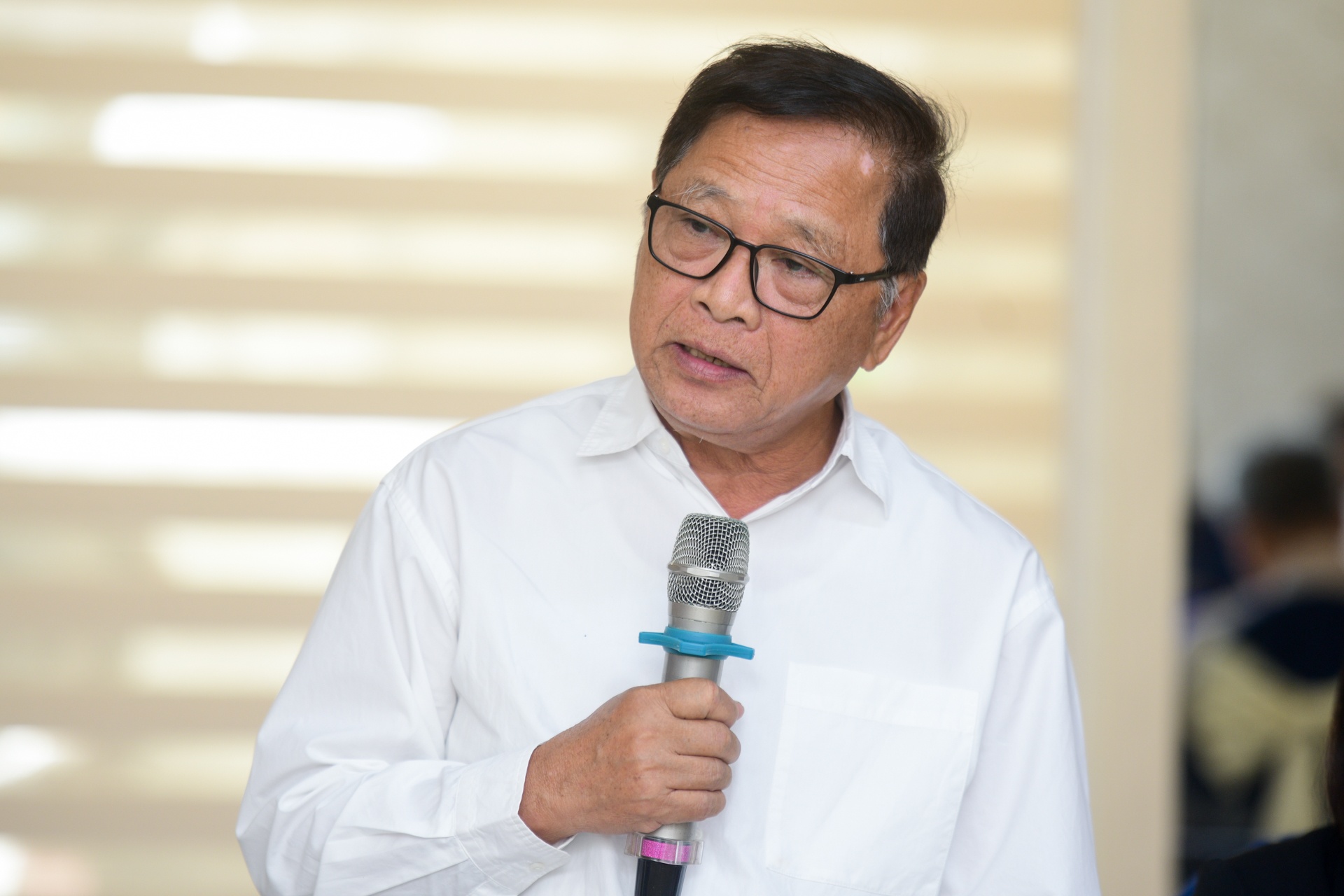 Kien nghi luat hoa mo hinh duong sach de van hoa doc TP.HCM but pha hinh anh