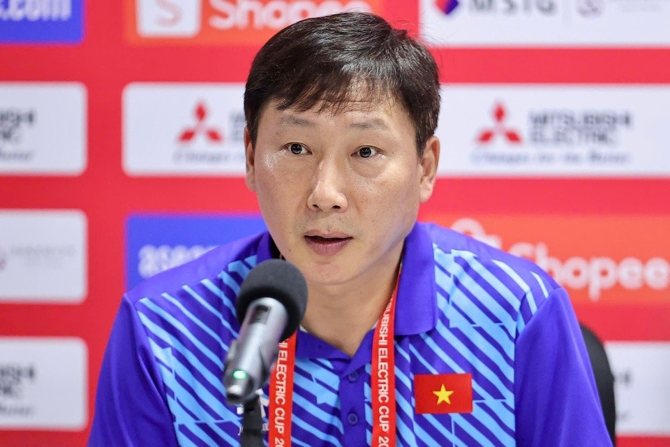 Bao Han: HLV Kim Sang-sik tro thanh ‘Park Hang-seo thu hai’ hinh anh