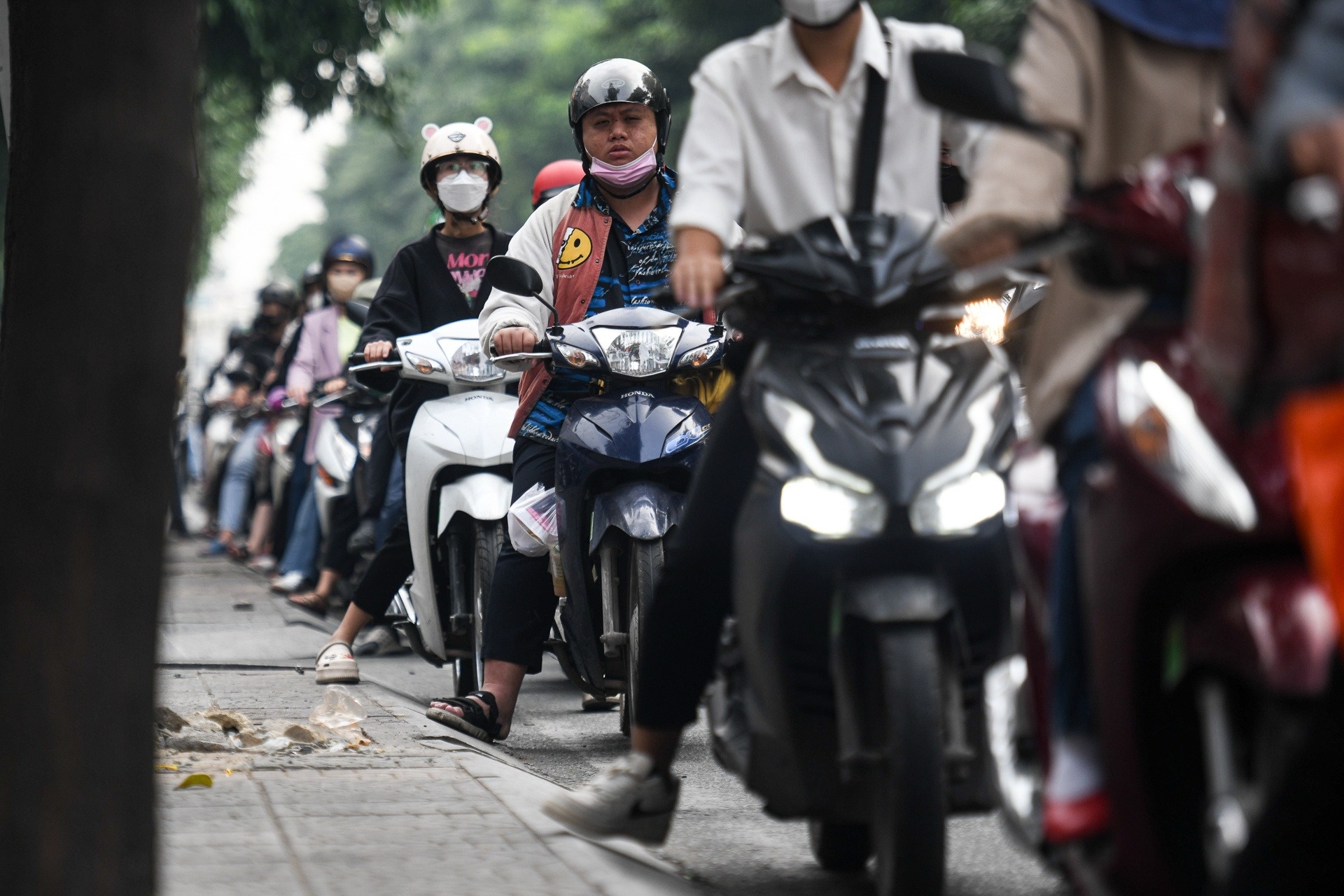 Nguoi dan TP.HCM than troi vi 'mo mat ra da thay ket xe' hinh anh