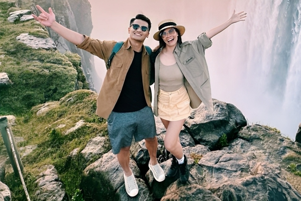 Cap vo chong Viet dua nhau di 36 quoc gia, 5 chau luc trong 15 nam hinh anh