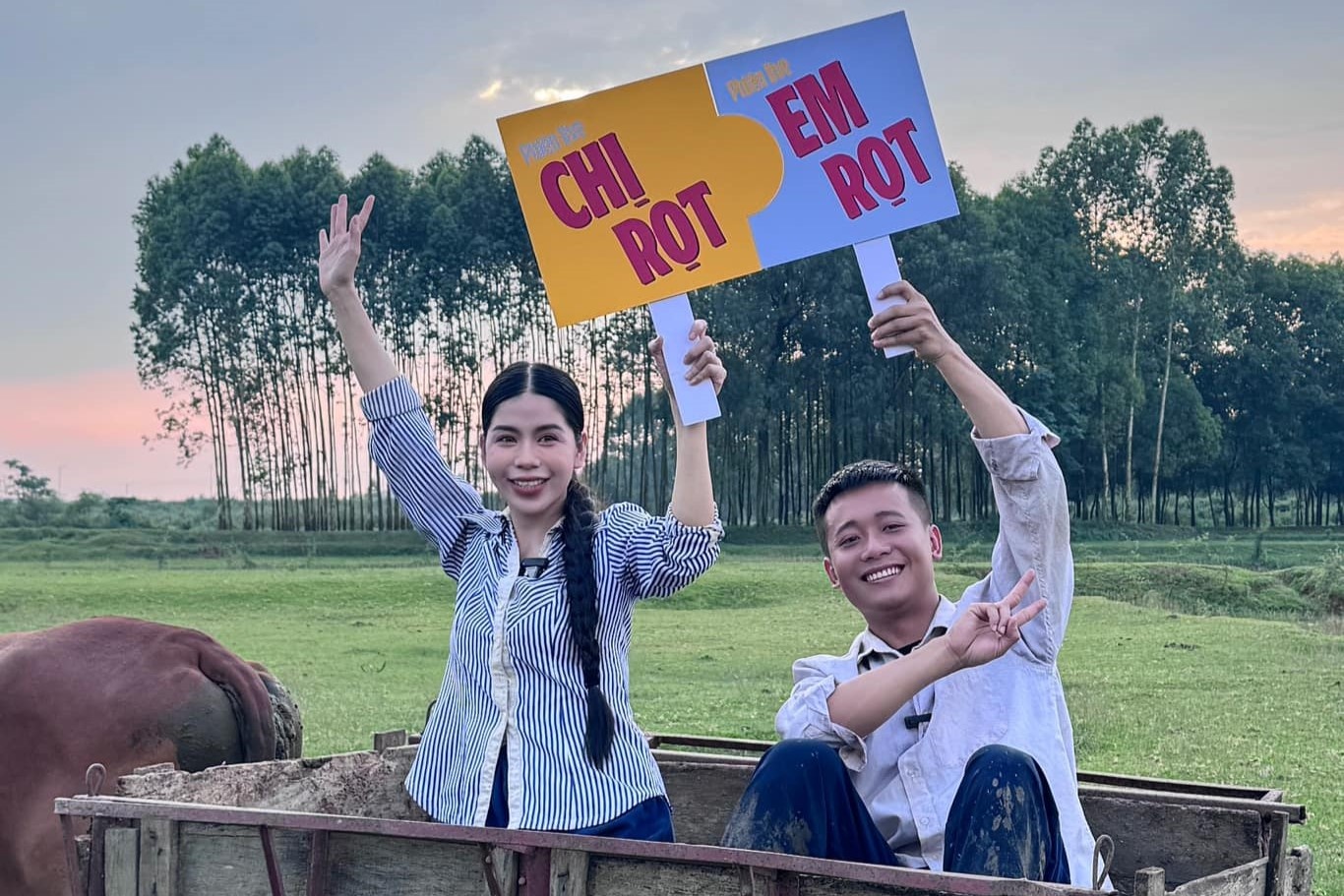 Khung hoang cua team Chi Em Rot: Ban hang hay ban niem tin? hinh anh