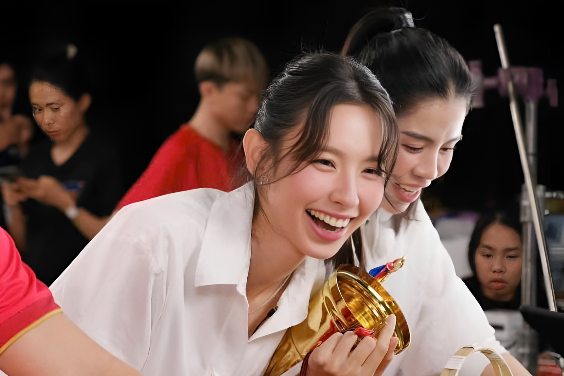 Thuy Tien, Quang Linh bi bat: Het thoi livestream 'lieu an nhieu' hinh anh