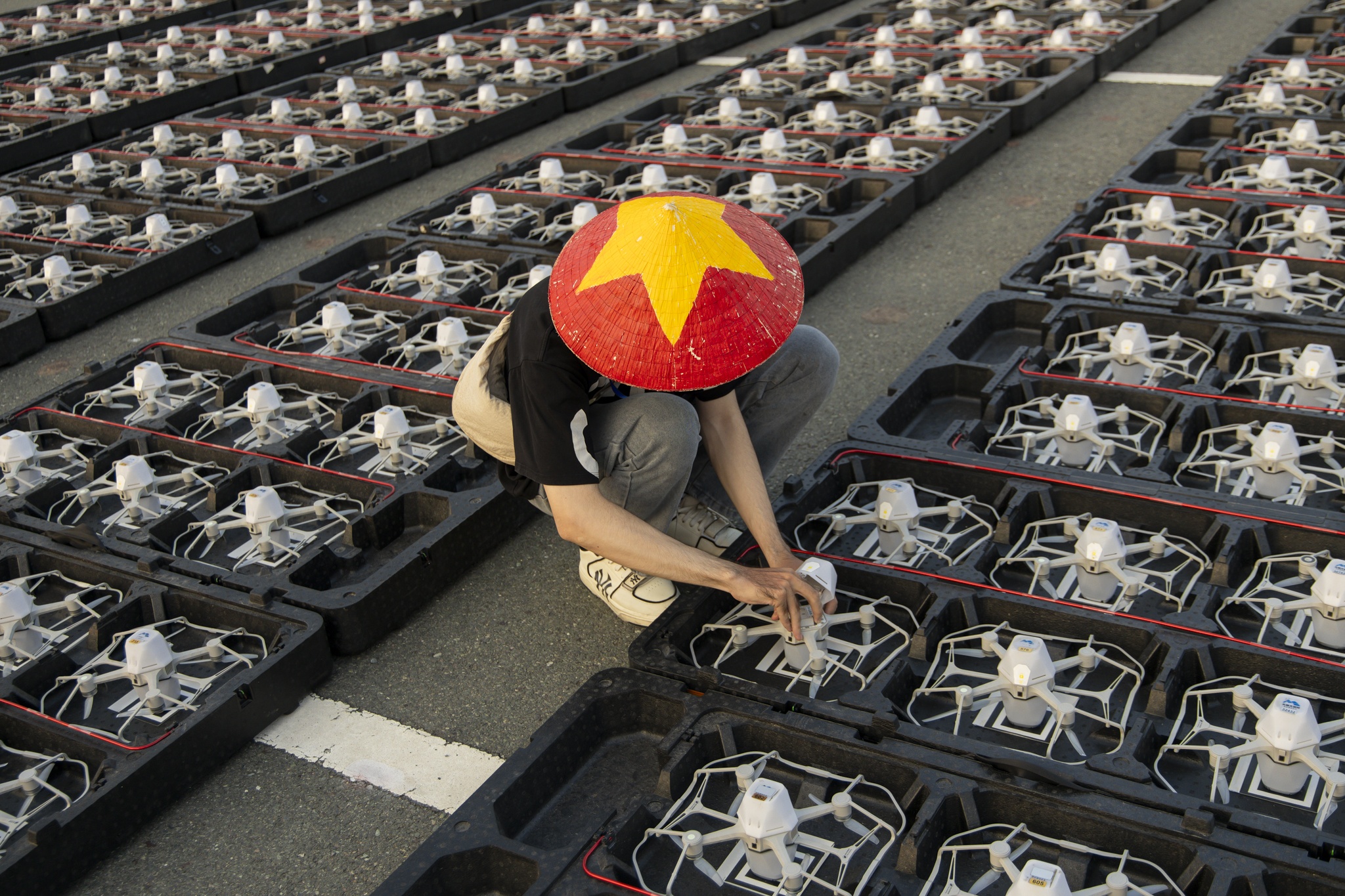 Can canh 10.500 drone san sang thap sang bau troi TP.HCM hinh anh