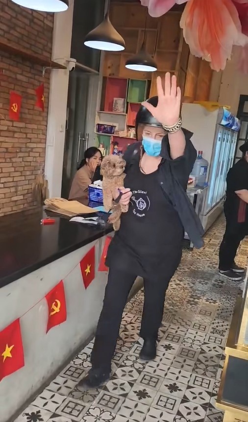 quan banh duoi shipper anh 1