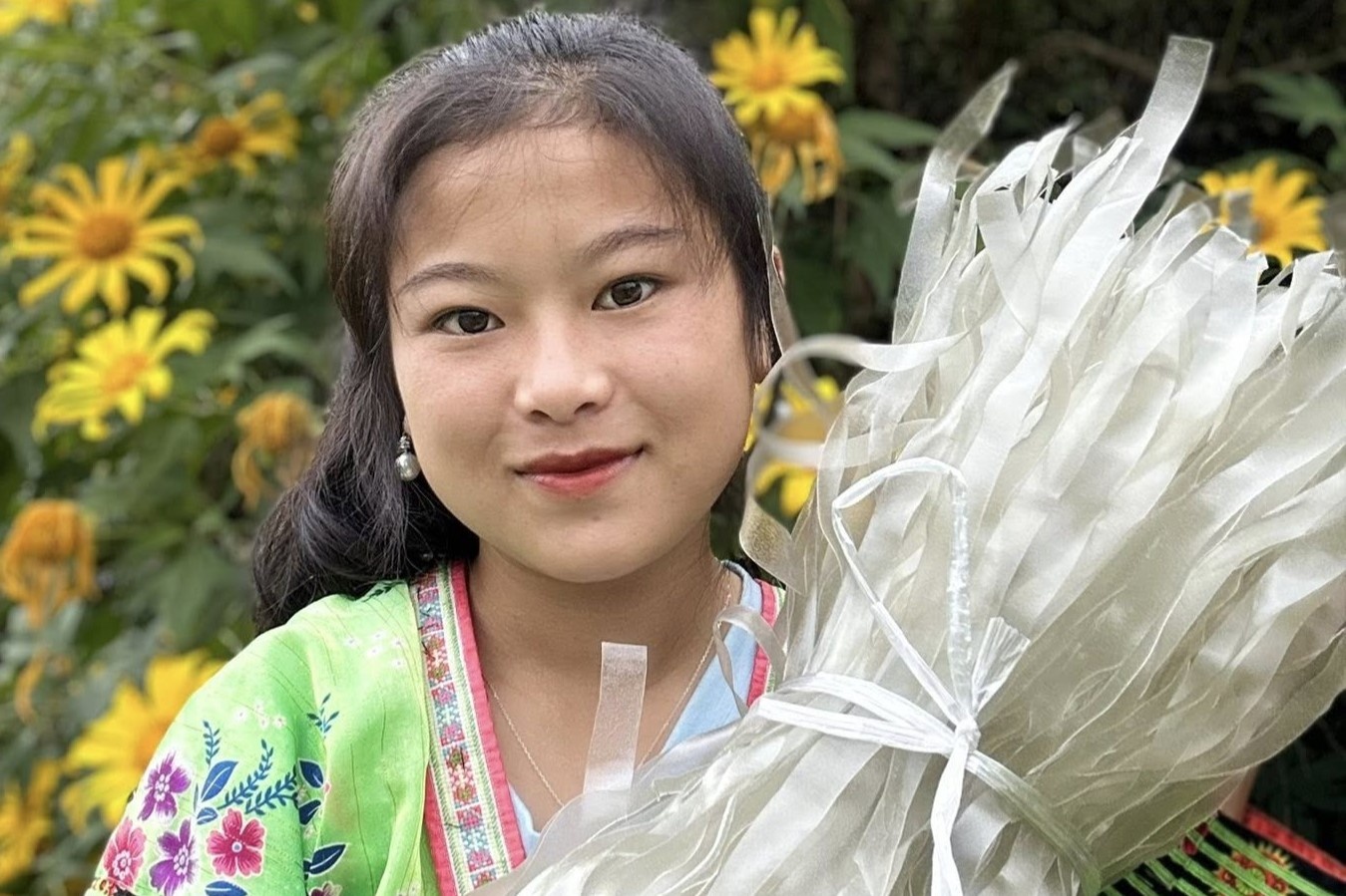 TikToker Sung Bau xin loi hinh anh