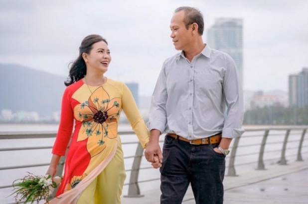 Chu quan chao viral khap MXH vi day tu 2h de 'cong chua vo' ngu them hinh anh