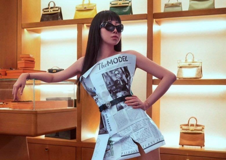 'Hot mom 7 con' Cun Bong vua bi khoi to la ai? hinh anh