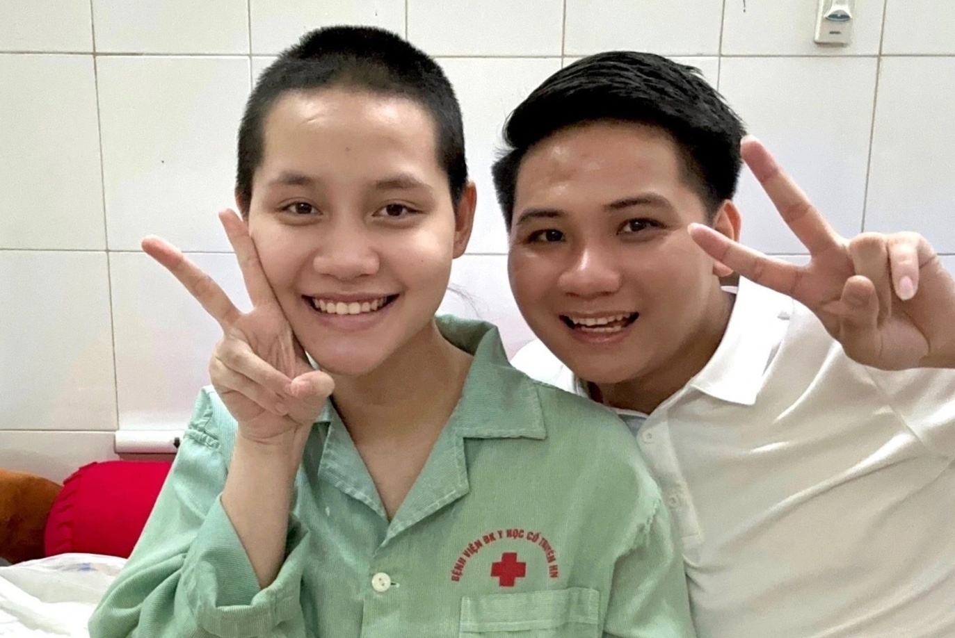 TikToker bo viec cham vo xuat huyet nao tuyen bo ly than gay tranh cai hinh anh