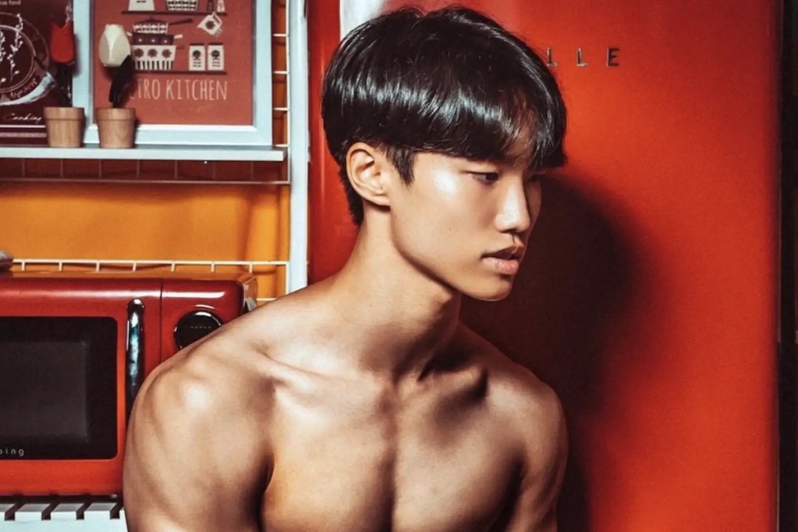 TikToker 54 trieu follow tro lai sau be boi tan cong tinh duc hinh anh