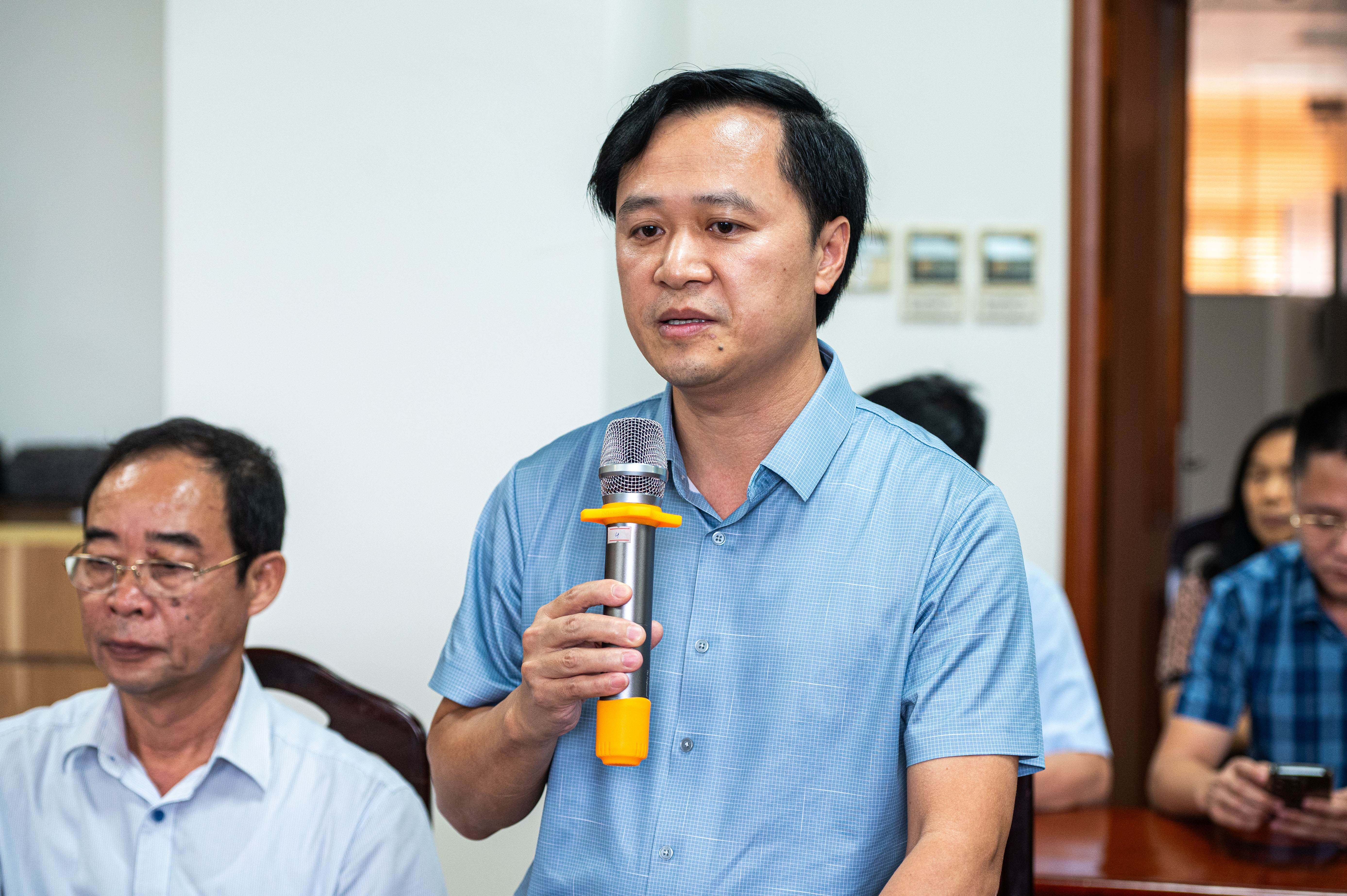 Mien toan bo vien phi, ho tro chi phi an uong cho benh nhan vu lat tau hinh anh