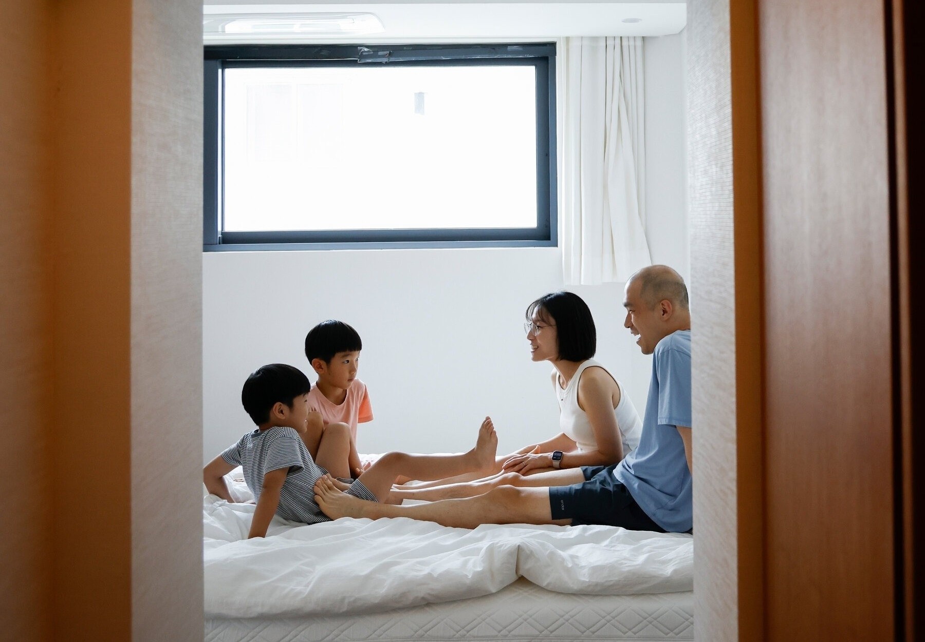 Ngu chung voi con den 12 tuoi: Gan ket hay hy sinh doi song vo chong? hinh anh