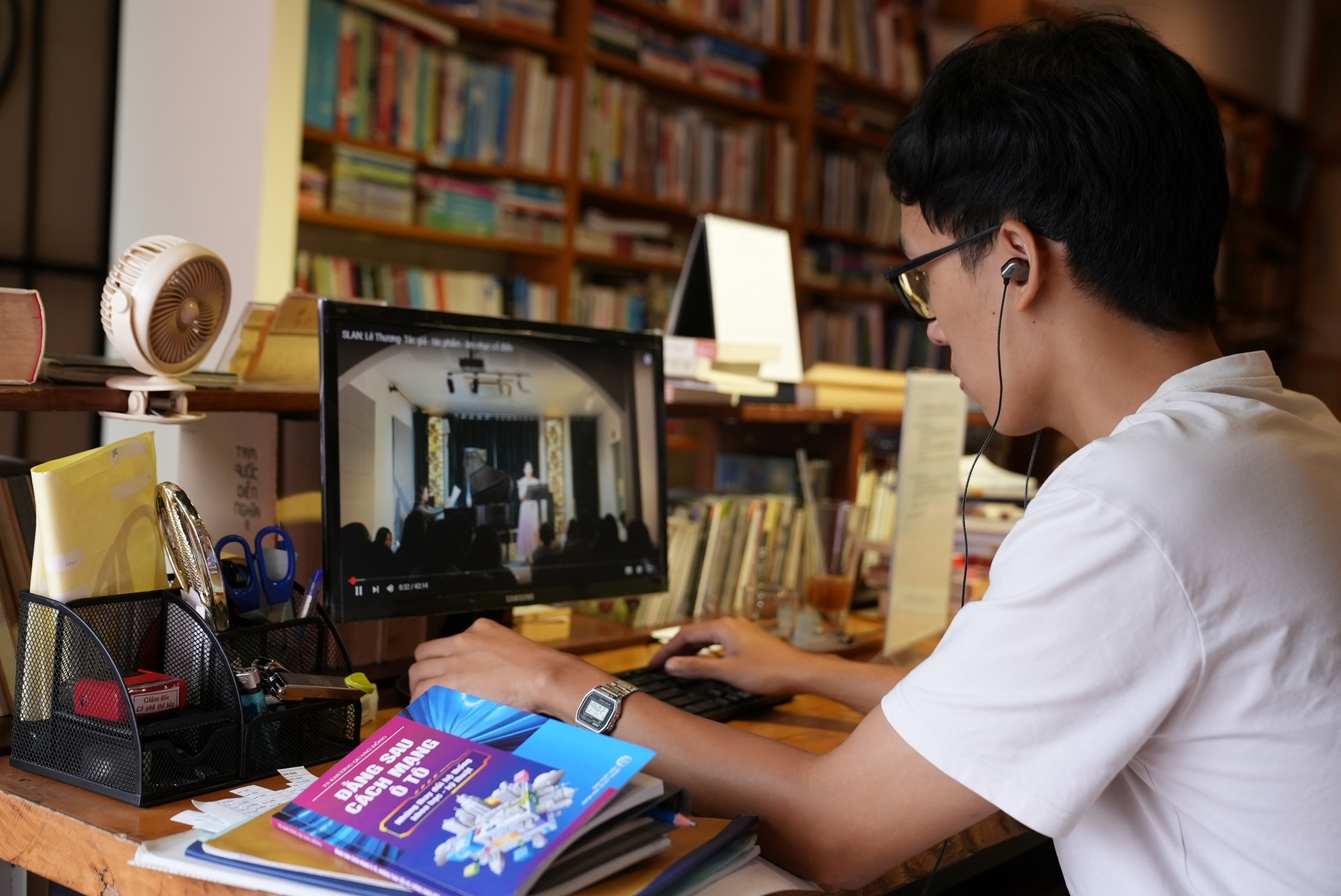 thu vien o tphcm anh 10