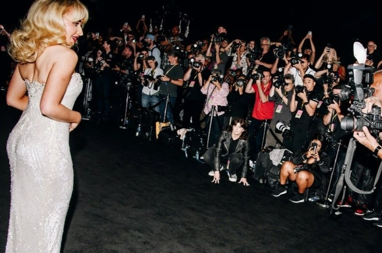 Vinh - nhuc cua paparazzi hinh anh