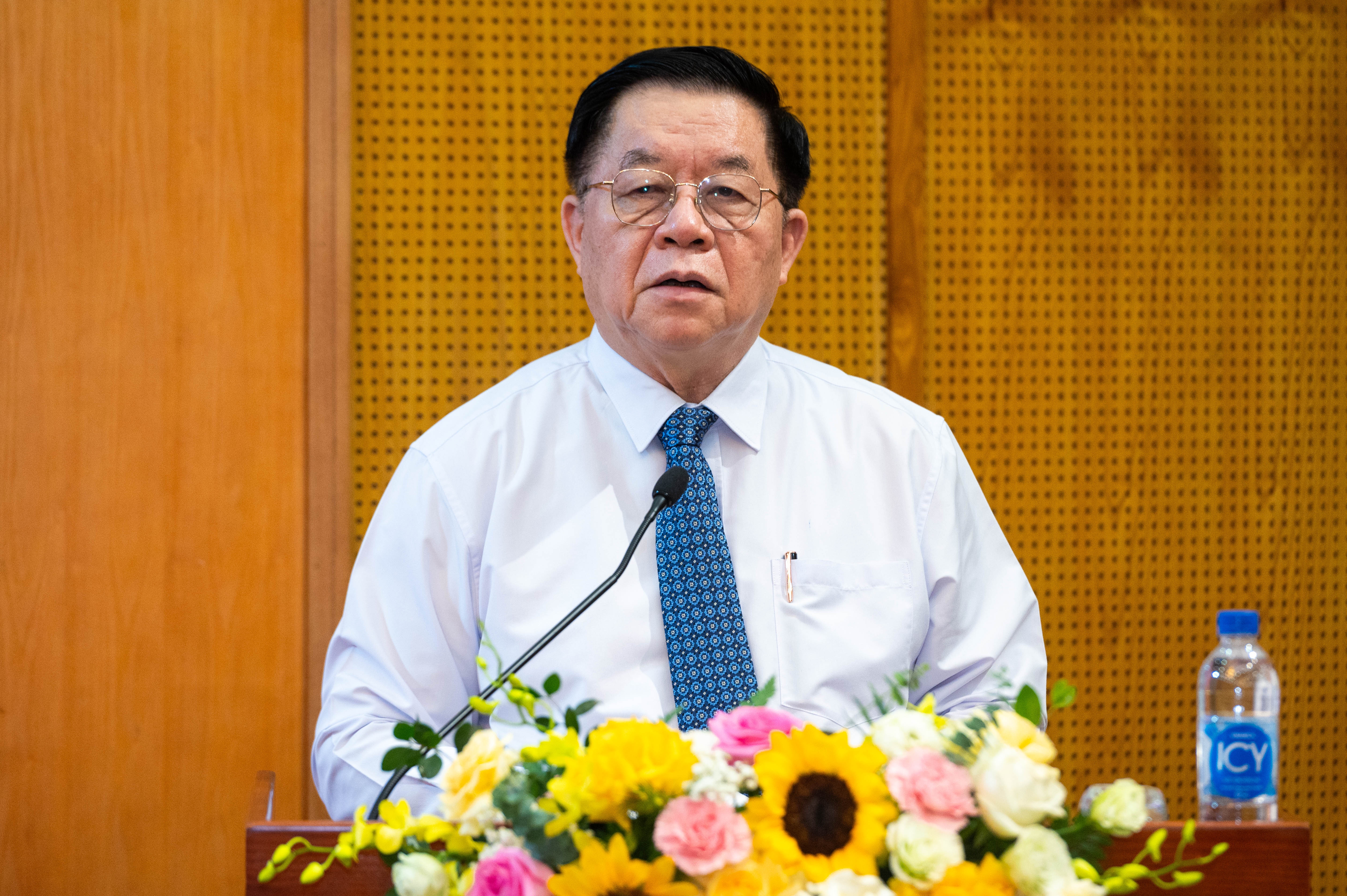 Can dat lai xuat ban nhu mot tru cot phat trien cong nghiep van hoa hinh anh