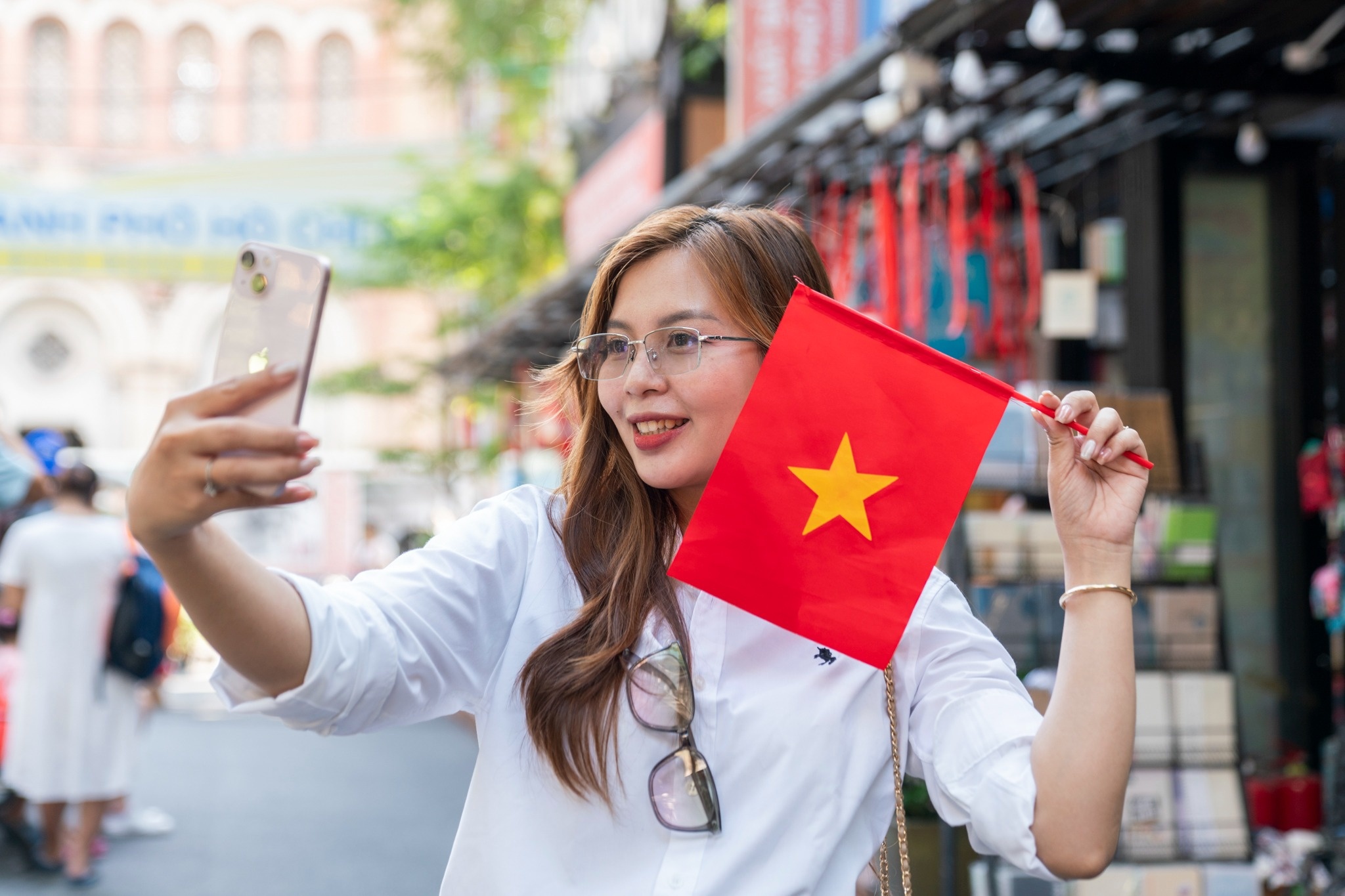 Duong Sach TP.HCM don Quoc khanh hinh anh