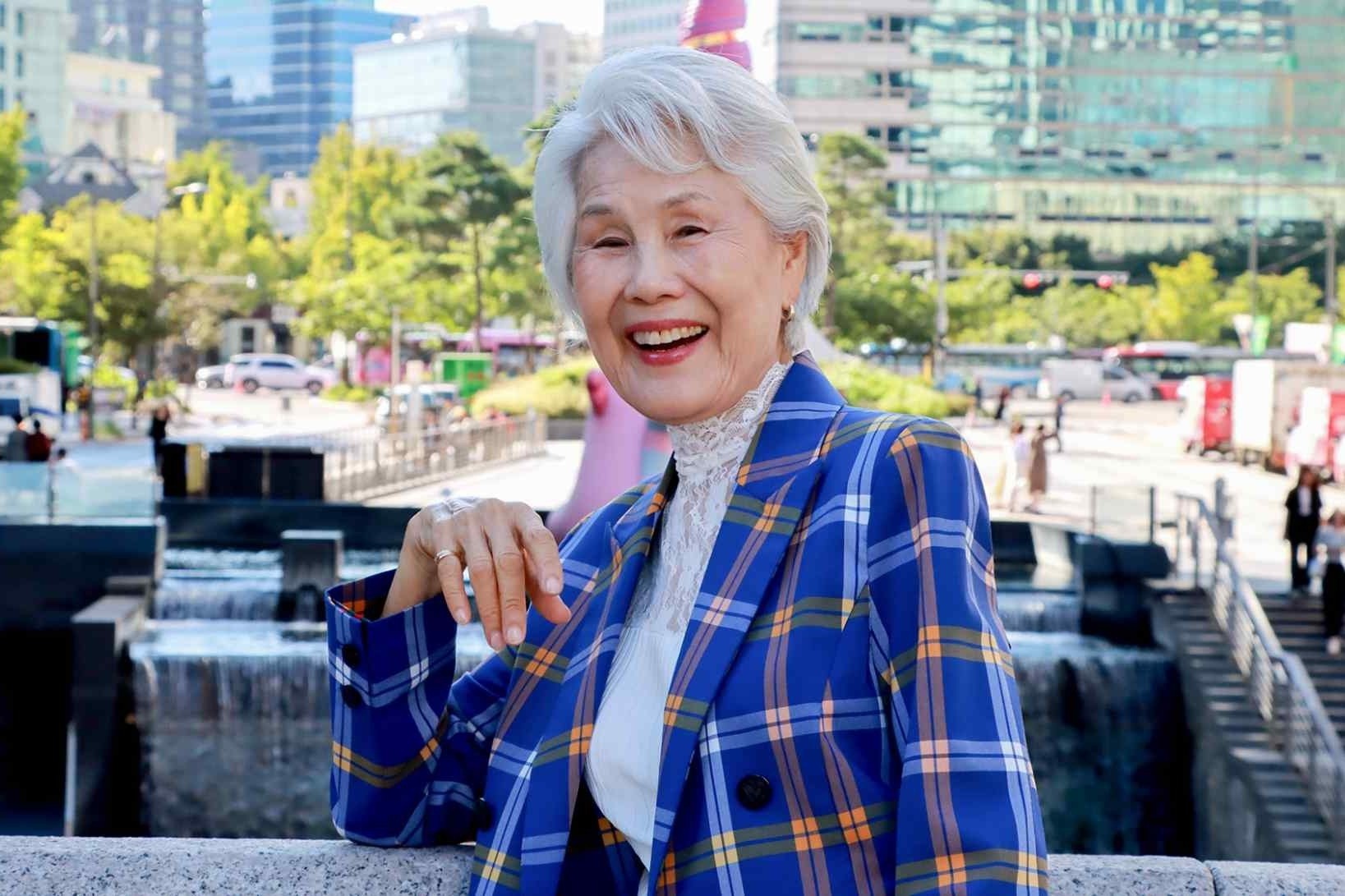 Dong sach danh cho 14 trieu nguoi Viet Nam hinh anh