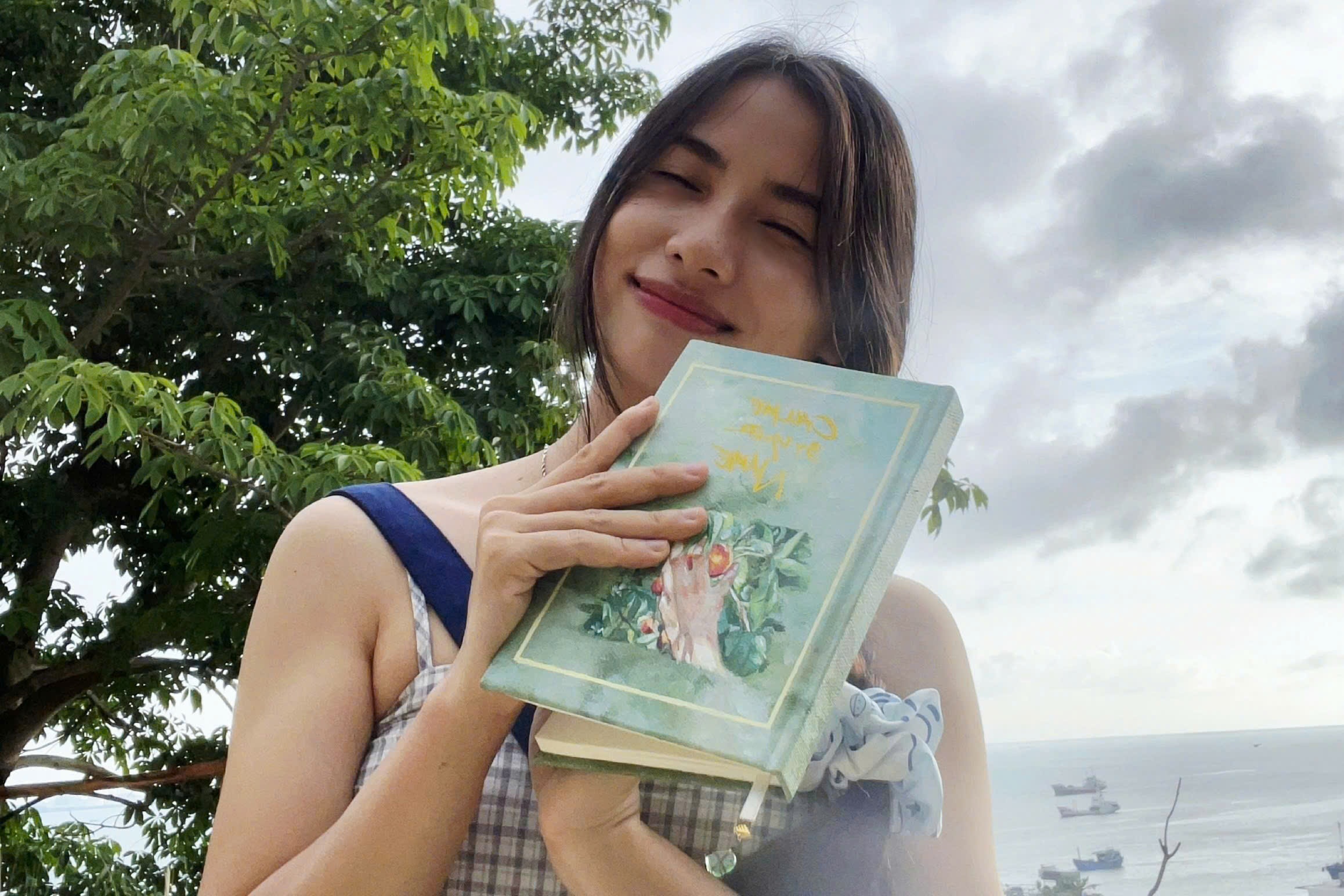 Nghi viec, 9X kiem tien tu nghe 'do bia' cho sach hinh anh