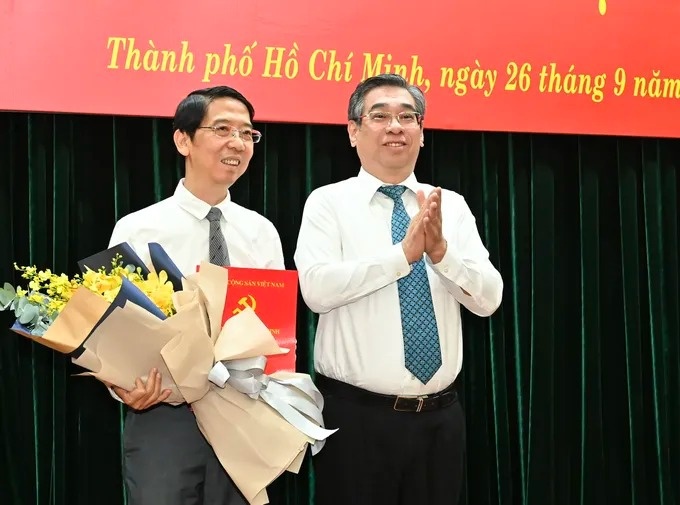 Ong Nguyen Thanh Loi lam Giam doc, Tong bien tap NXB Tong hop TP.HCM hinh anh