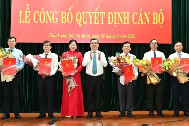 Kien toan Ban Bien tap bao Sai Gon Giai Phong hinh anh