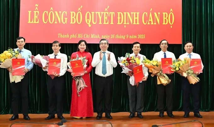 bao sai gon giai phong anh 2