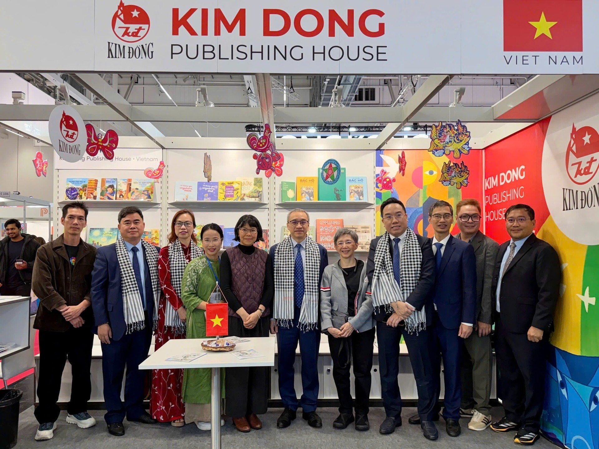 nguyen tuan quynh saigon books anh 3